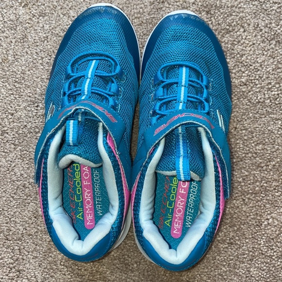 Sketchers teal slip on sneakers, size 2 youth - Picture 7 of 7